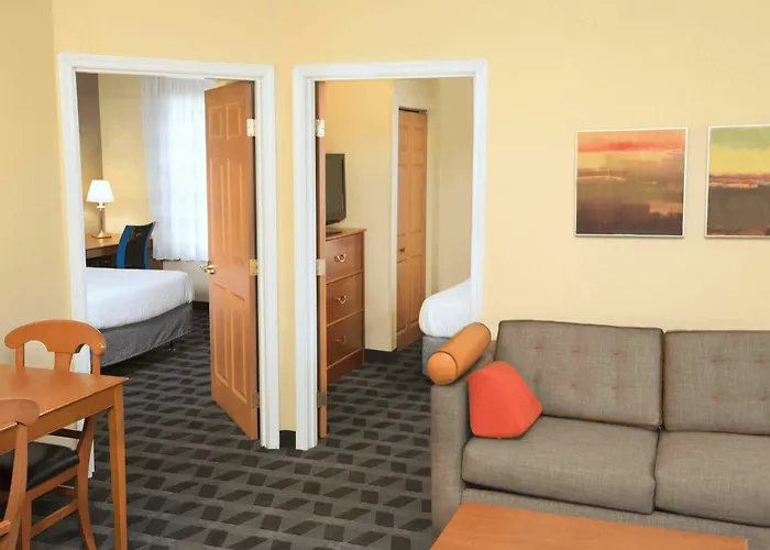 Towneplace Chicago Hotel